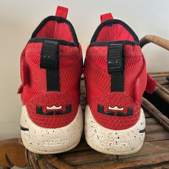Lebron Zoom Soldier 11 - Picture 5 of 6